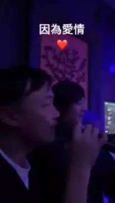 王菲谢霆锋同台集合,王菲谢霆锋甜蜜现场