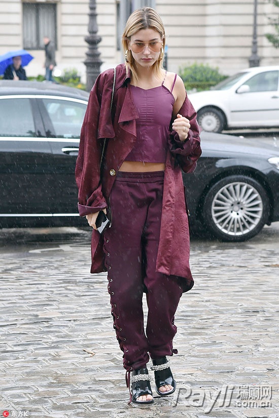 杨紫黑色阔腿牛仔裤,杨紫健身裤