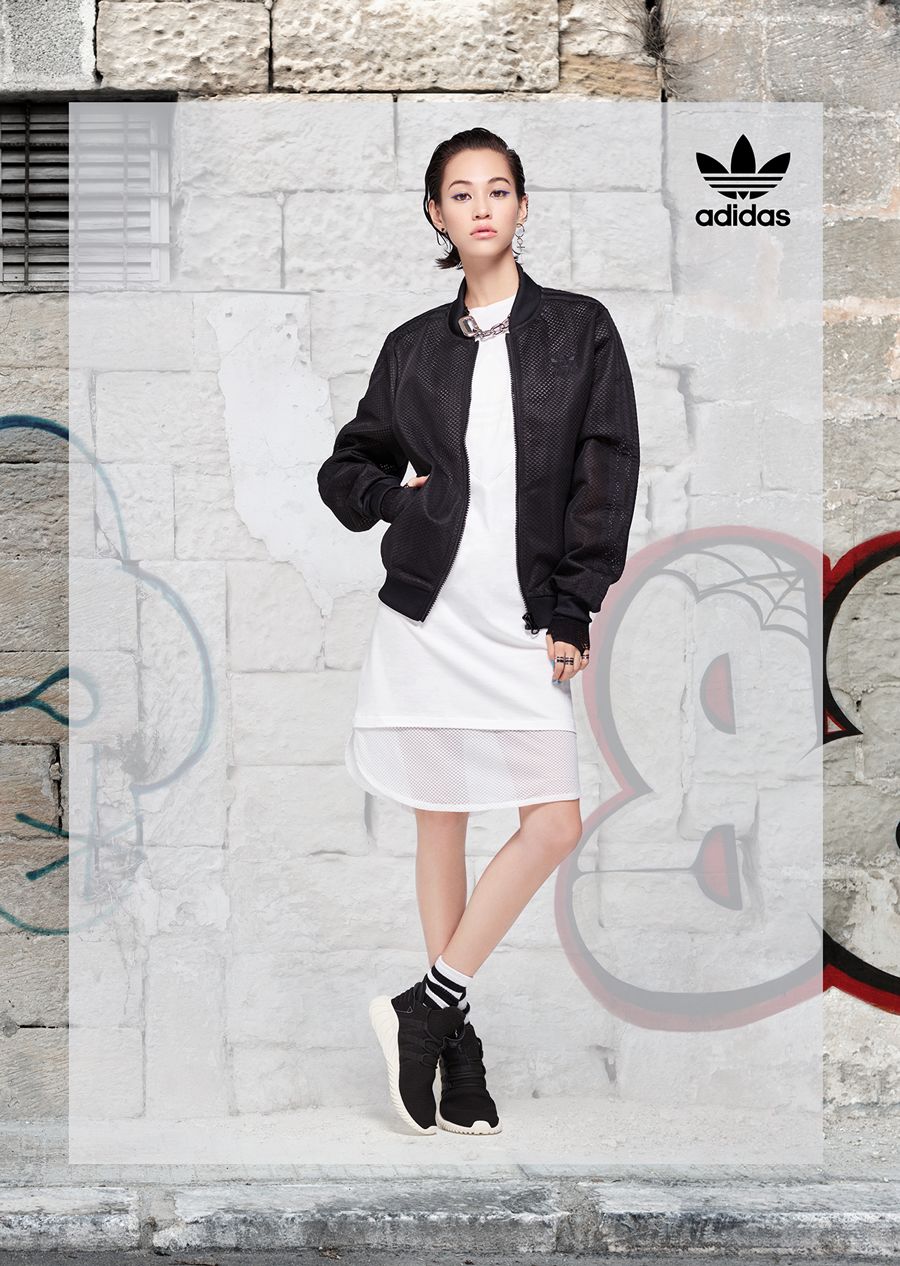 金南珠露背装,金南珠穿西装