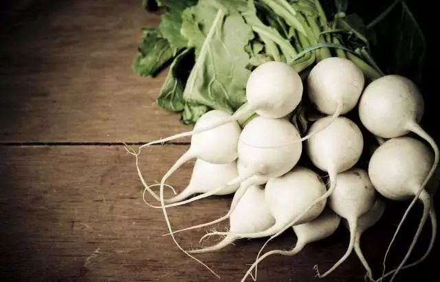 萝卜抽苔怎么办,白萝卜抽苔了还没长出萝卜正常吗