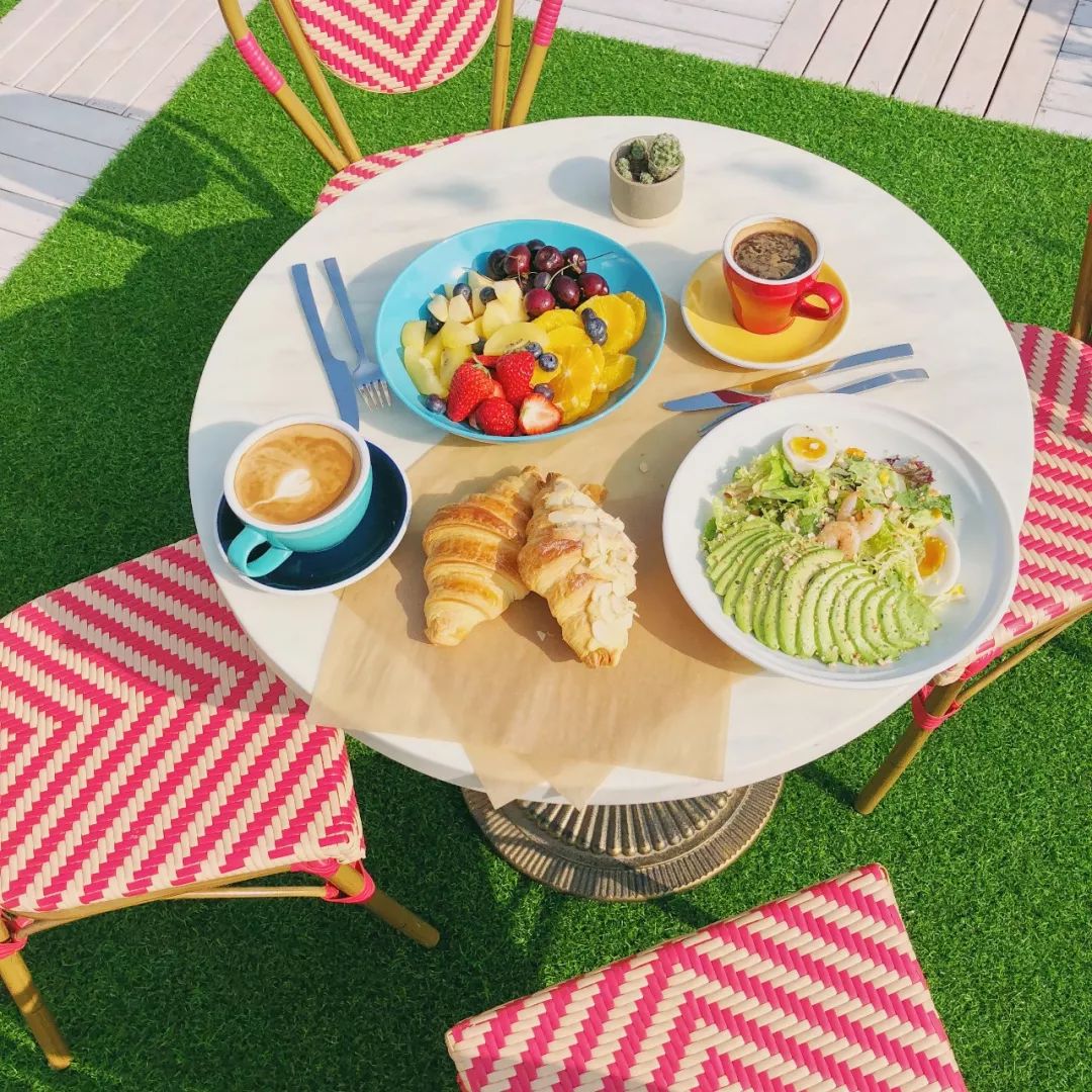 任性!温州海归美女辞职爆改破厂房,建露天解忧咖啡馆!