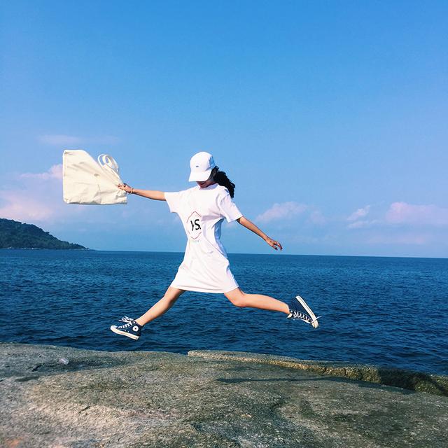 百搭时尚短装减龄t恤,时尚减龄t恤让你轻松出街