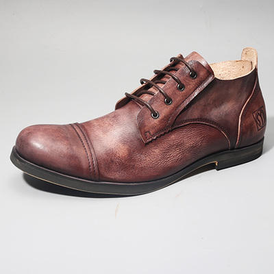 男人穿马丁靴好帅,穿马丁靴的气质男性