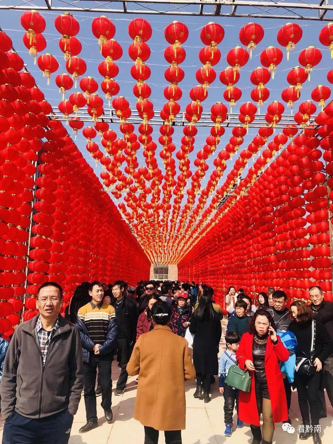 大年初一都匀哪里热闹,大年初一的现状