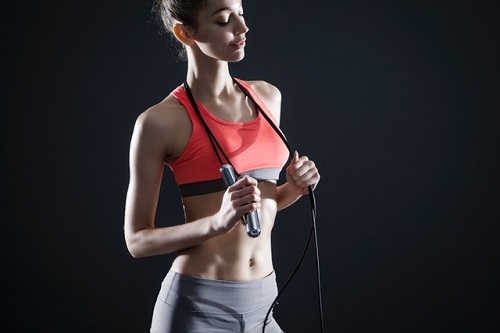 产后多久可以跳绳?跳绳对身体有什么影响?