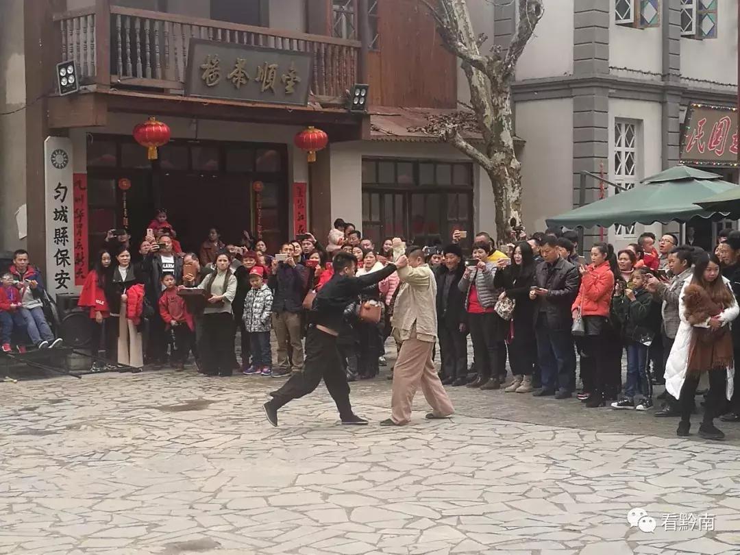 大年初一都匀哪里热闹,大年初一的现状