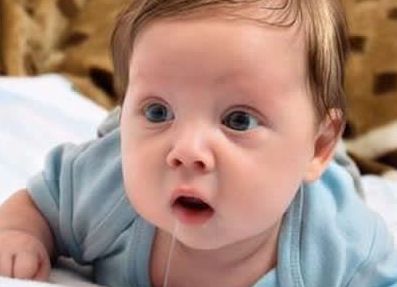 大年初一小孩掉床,大年初一小孩磕破出血了