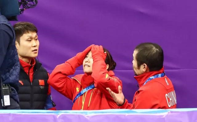 韩国队恶意犯规丢金牌是哪场比赛,韩国队与加拿大队碰撞