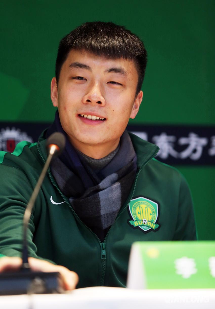 在中国如何建立一支职业足球队,给你一亿资金打造一支球队