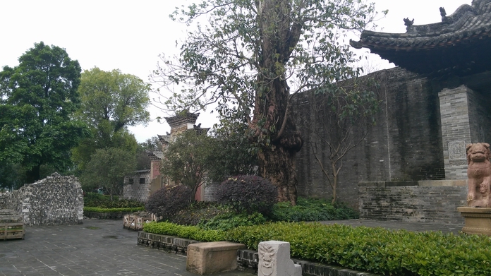 他要为广州建一座“百年风景”，却因违章建筑被强行拆除了！