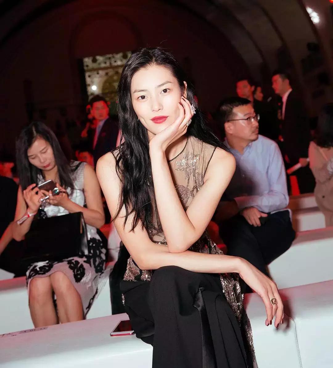 刘雯的高级穿搭一般人也可以拥有,刘雯最新日常穿搭图片