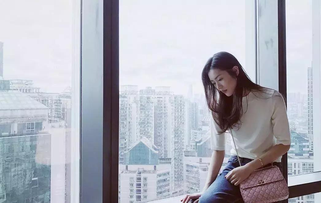 刘雯果然是穿搭高手,刘雯最新日常穿搭图片