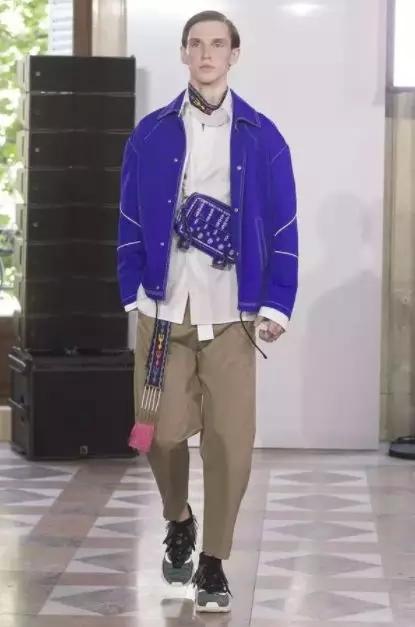 好看又便宜的运动鞋价格20元,好看又大牌的运动鞋