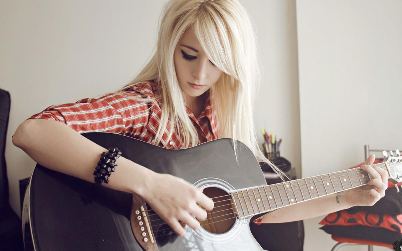 十五分钟教你轻松学习弹吉他,教你弹简单吉他曲