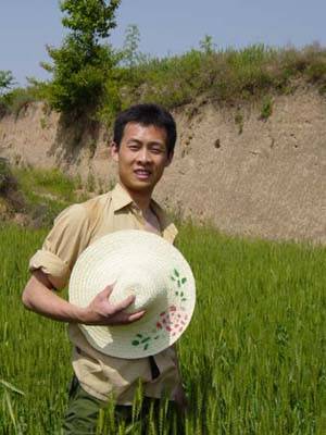 从一个跑龙套到大明星的电影,红海行动为什么挑中张译过人之处