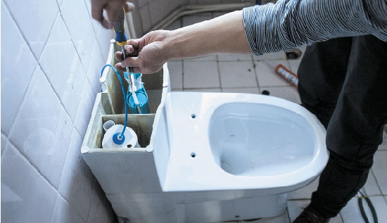 马桶安装后发现不平,马桶安装完仍然漏水是怎么回事