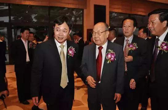 造玩具,玩玩具造出核潜艇