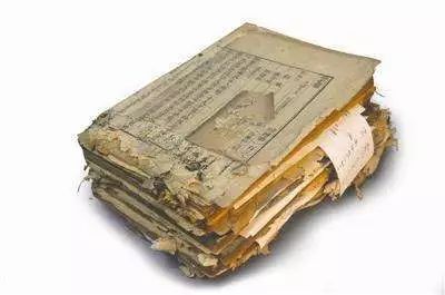 家里有这些书赶快扔掉,家里有旧书会造成什么影响