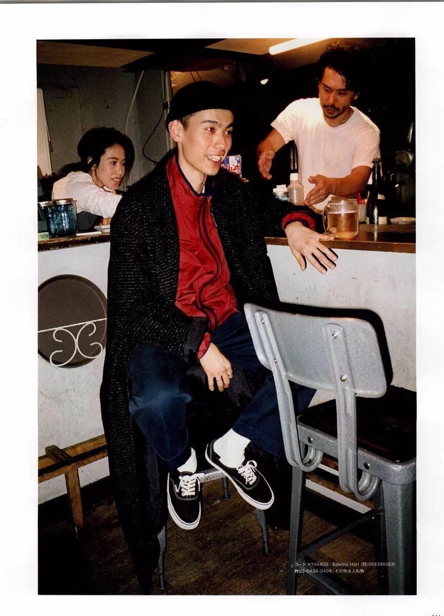 想骚还能买得起,开学这么穿让你成功撩到学妹哦