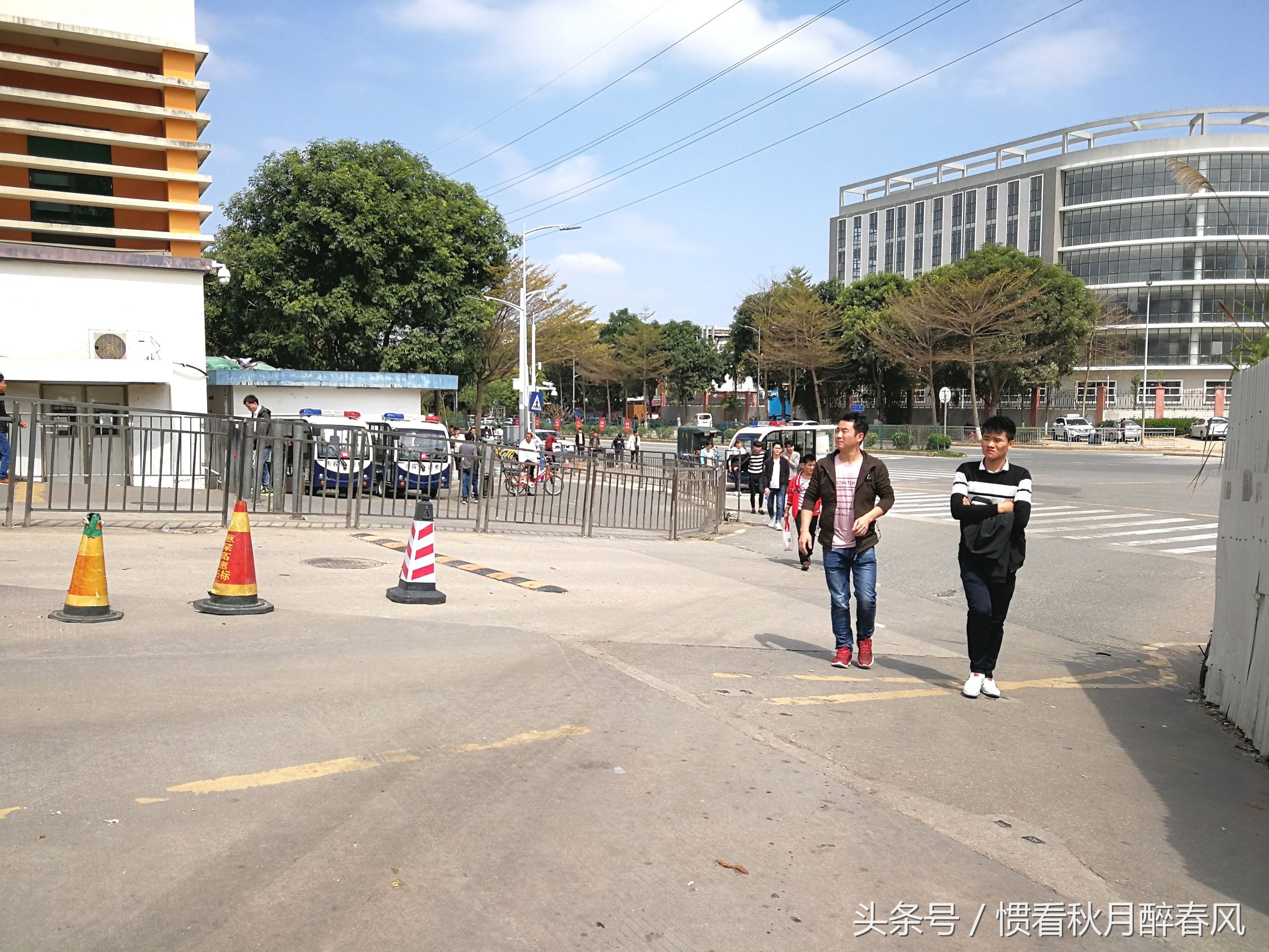 深圳市龙岗区宝龙比亚迪招工直播,宝龙比亚迪招聘排队