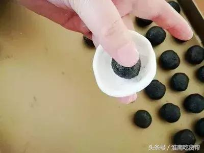 和我学做黑芝麻汤圆吧！自制汤圆其实不难