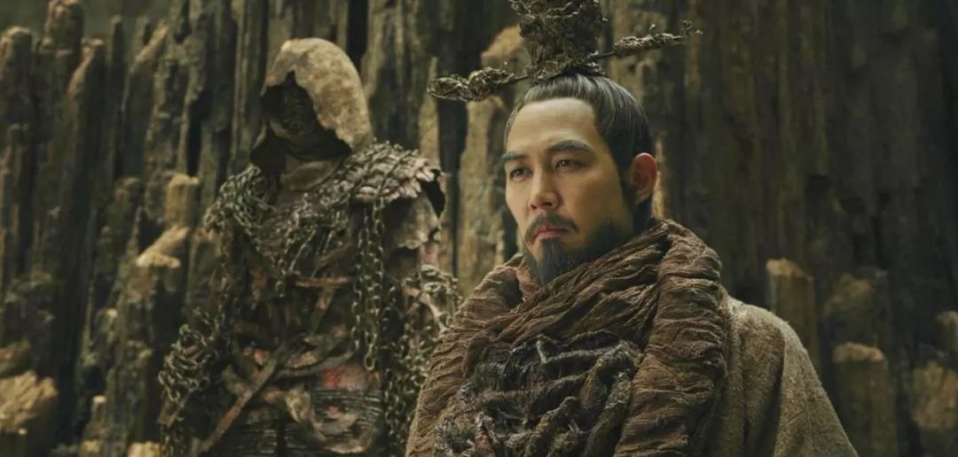 这部几乎把韩国人都赶到影院的巨片，我一手五颗星一手一颗星