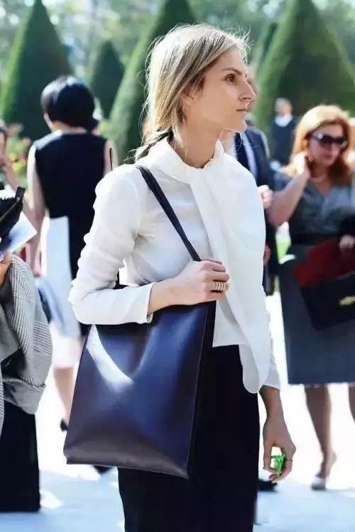 开工大吉带的东西,适合上班族的几款大牌包包分享