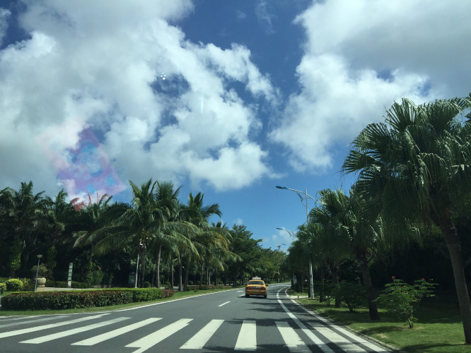 带上父母去看海完整视频,带你去三亚一起看海享受亲子时光