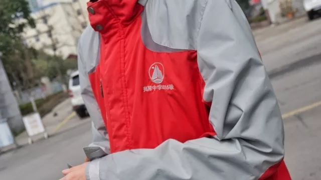 宜昌高中校服大全,宜昌哪个高中校服是红灰秋季校服