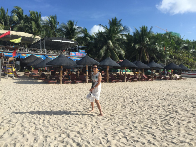 带上父母去看海完整视频,带你去三亚一起看海享受亲子时光