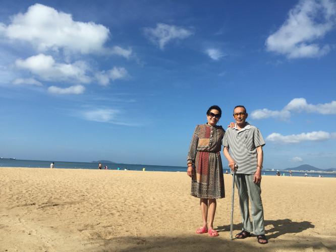 带上父母去看海完整视频,带你去三亚一起看海享受亲子时光