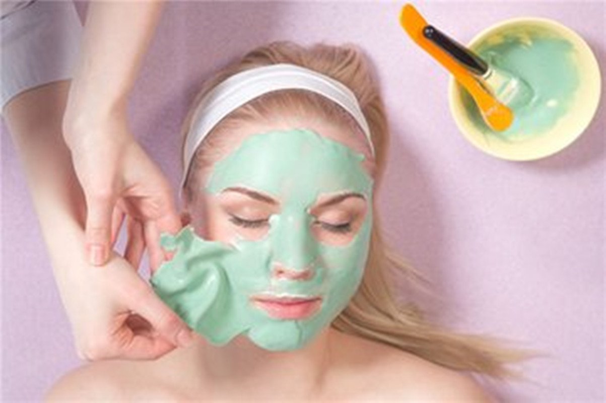 长痘痘的人可以敷面膜吗,青春期孩子长痘痘可敷面膜吗