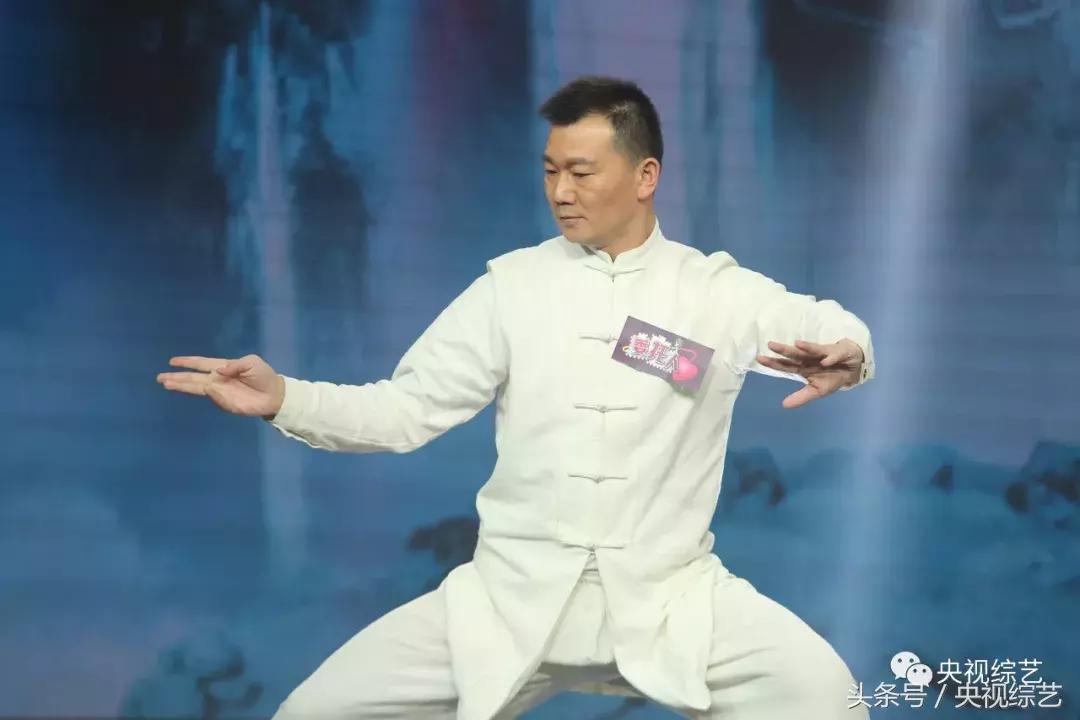 袖珍夫妇生了健康孩子,袖珍夫妻儿女双全