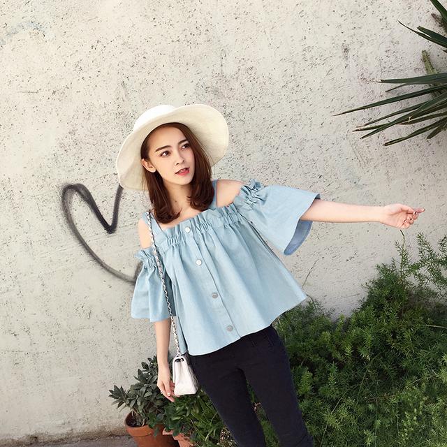 夏日衣橱中，怎可缺少一丝小性感的潮单品