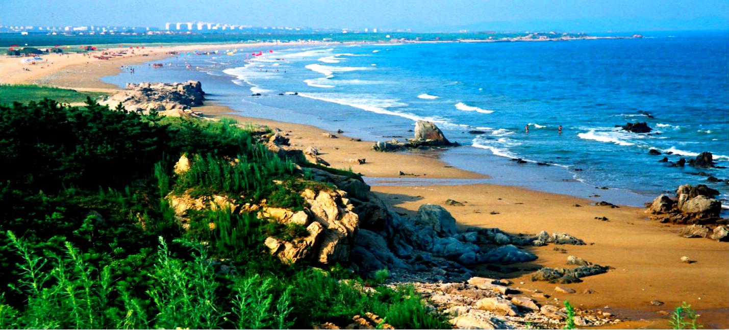 青岛黄岛最清澈最好玩的海边,青岛和黄岛哪个更适合旅游