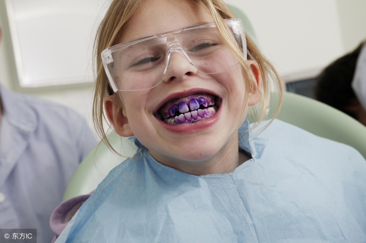 不给孩子吃糖为什么还有蛀牙,孩子没吃多少糖却满口蛀牙