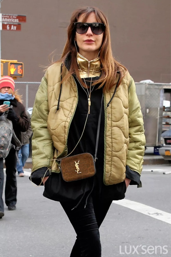 ysl圣罗兰口红62w203啥意思,ysl圣罗兰包包哪里买最便宜地址