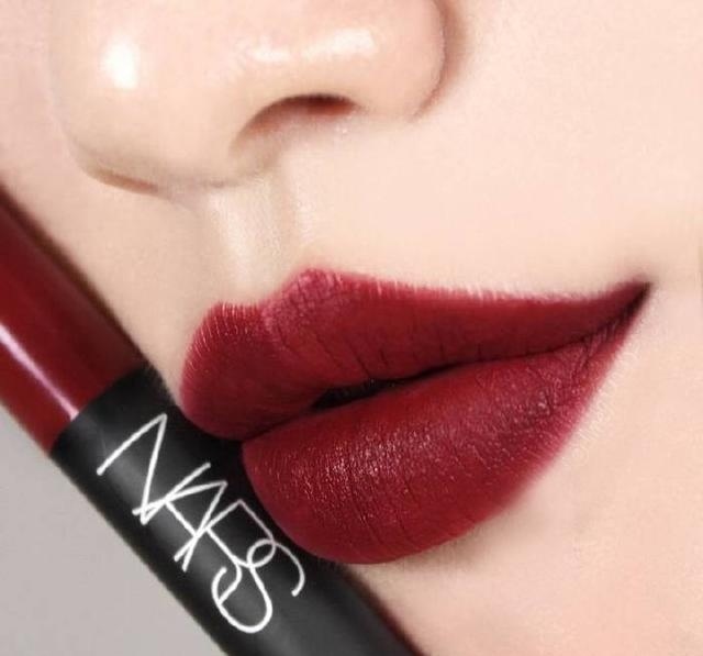 最有气场的姨妈红大牌口红,欧莱加丝绒雾感不沾杯口红姨妈色