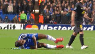 足坛十大假摔球星第一名,足坛花式假摔名场面盘点