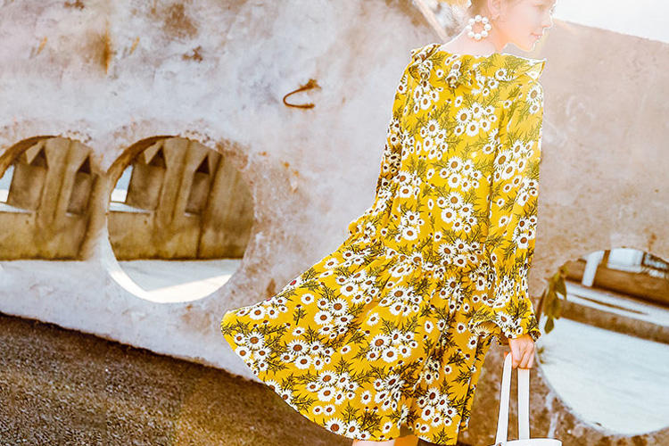 清新荷叶边，连衣裙也诗情画意