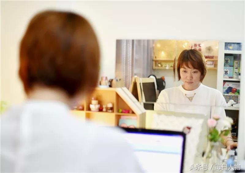 她们从大陆嫁到台湾当职业买手，年入100万还给粉丝解决婆媳关系