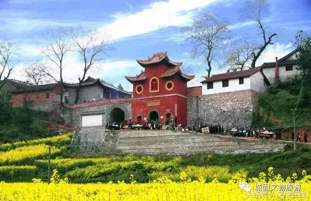 万物复苏春暖花开适合去玩的地方,花开的季节大家快来看风景