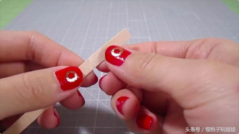 自制60厘米芭比娃娃的床头柜,给芭比娃娃做床又简单又好看