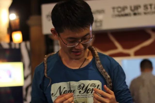 君行体验官专栏丨他在佛之国度，邂逅了一场浪漫