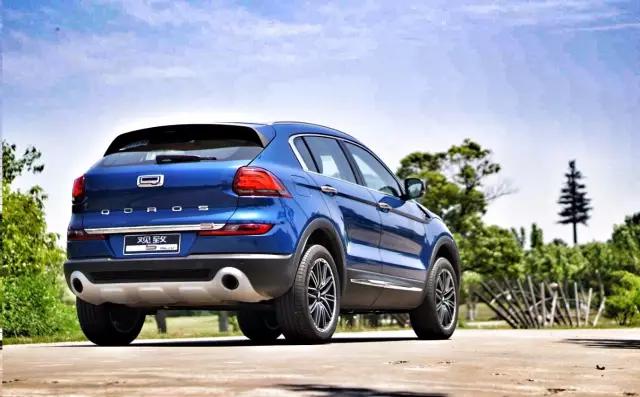 车主吐槽观致5：车太宽，够不着大腿