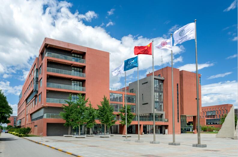 北京中瑞酒店管理学院是怎么样的一所大学