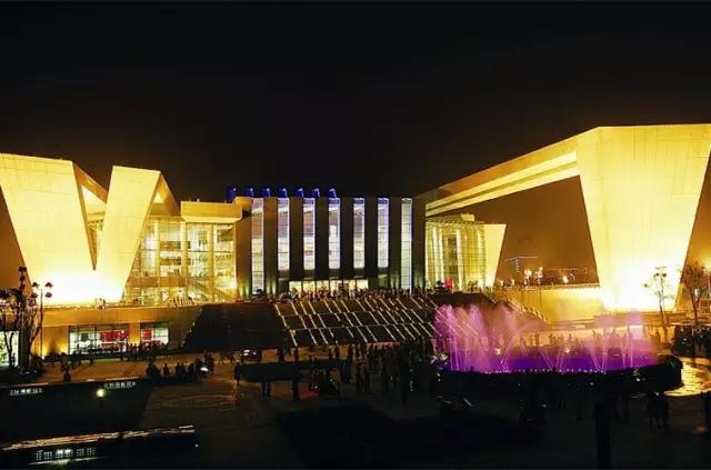 武汉旅游攻略最佳线路推荐一下,武汉沿地铁线有哪些好玩的地方