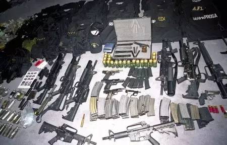 友谊的小船翻了就是翻了,友谊的小船翻了的视频