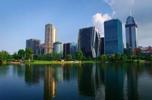 主持人读错安徽地名,新闻主持人读错地名