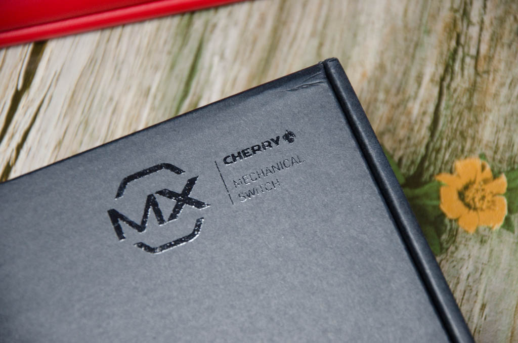 红轴机械键盘和普通键盘区别,机械键盘和机械轴键盘